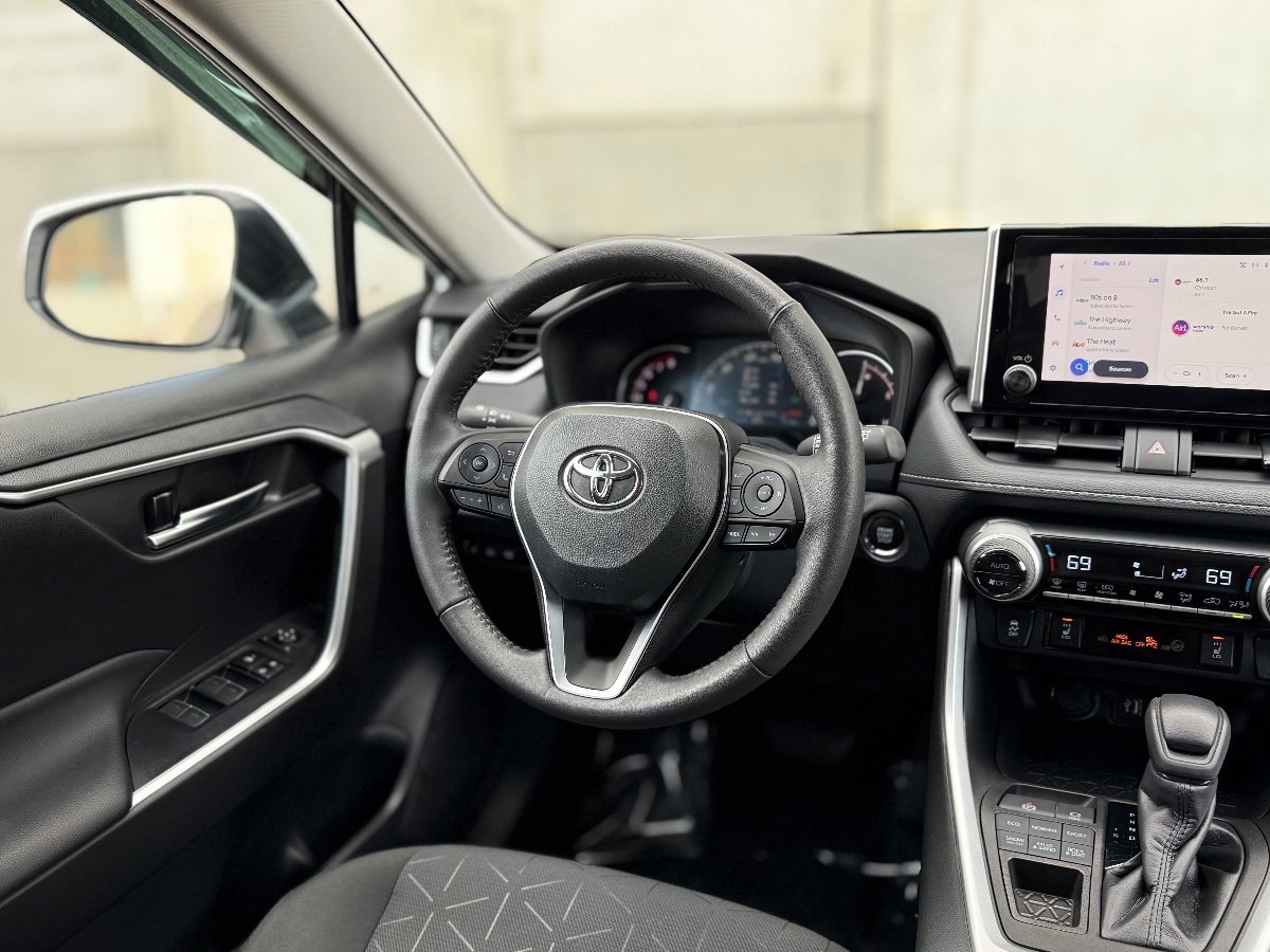 Used 2023 Toyota RAV4 XLE w/ Convenience Package AWD/4WD image 18