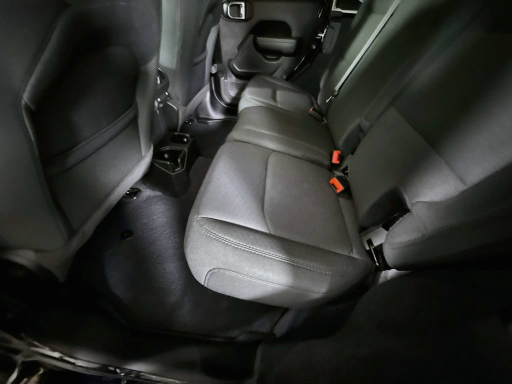 Used 2022 Jeep Wrangler Unlimited Sport AWD/4WD image 26