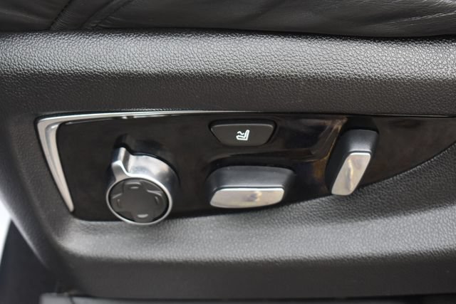 Certified 2019 Cadillac Escalade ESV Platinum AWD/4WD image 32
