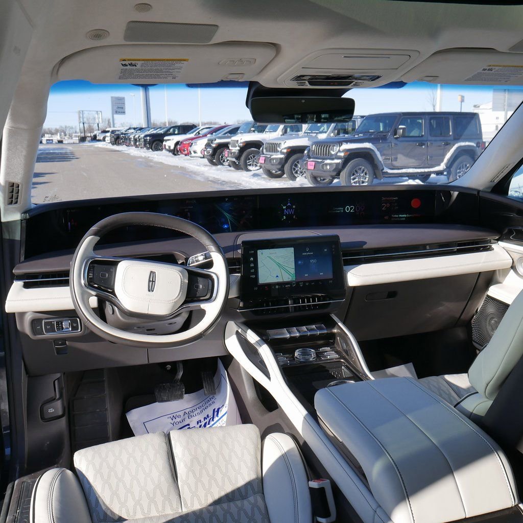 Used 2024 Lincoln Nautilus Black Label image 33