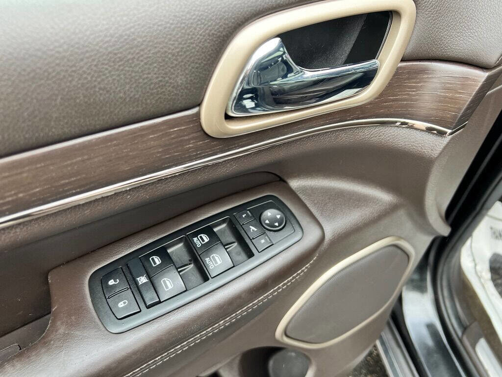 Used 2014 Jeep Grand Cherokee Summit AWD/4WD image 19