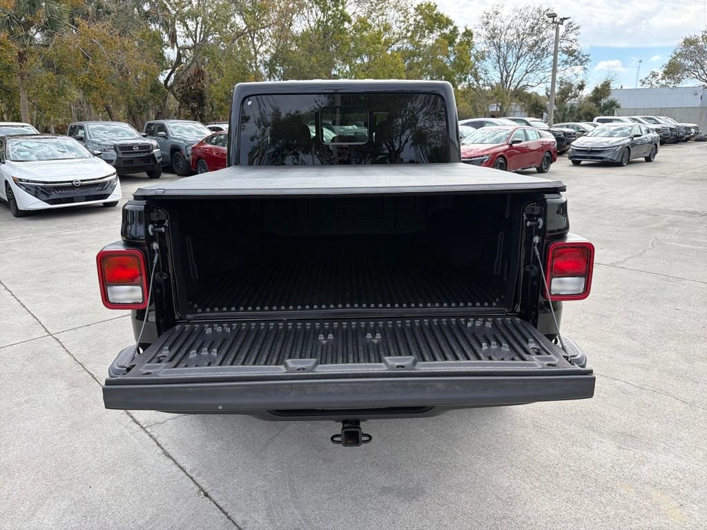 Used 2024 Jeep Gladiator Sport image 31