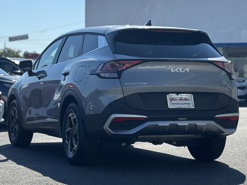 Used 2024 Kia Sportage LX image 5