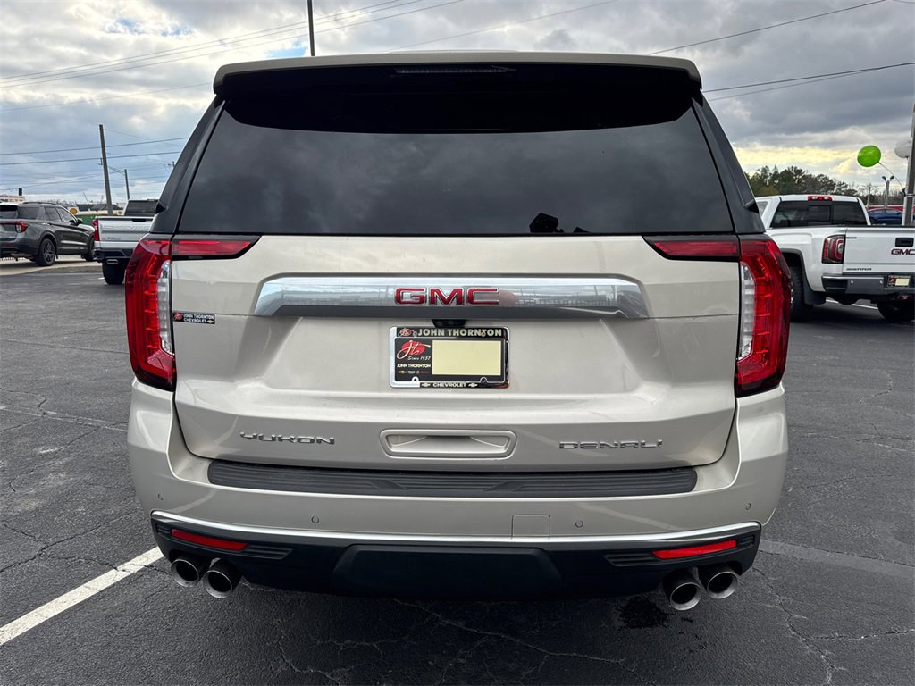 Used 2021 GMC Yukon Denali w/ Denali Premium Package image 7