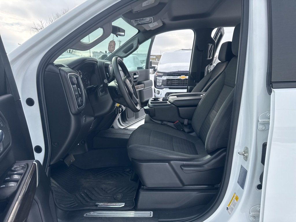 Used 2022 Chevrolet Silverado 3500 LT image 17