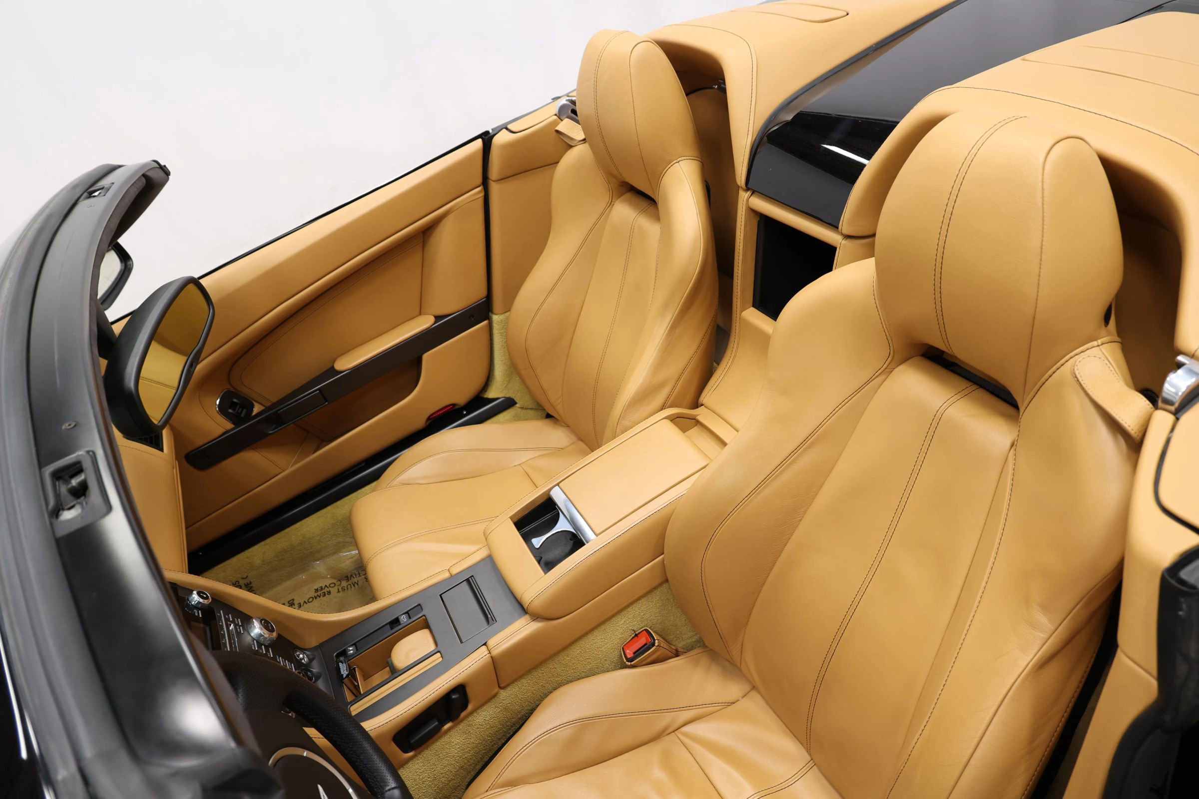 Used 2012 Aston Martin V8 Vantage Roadster image 50