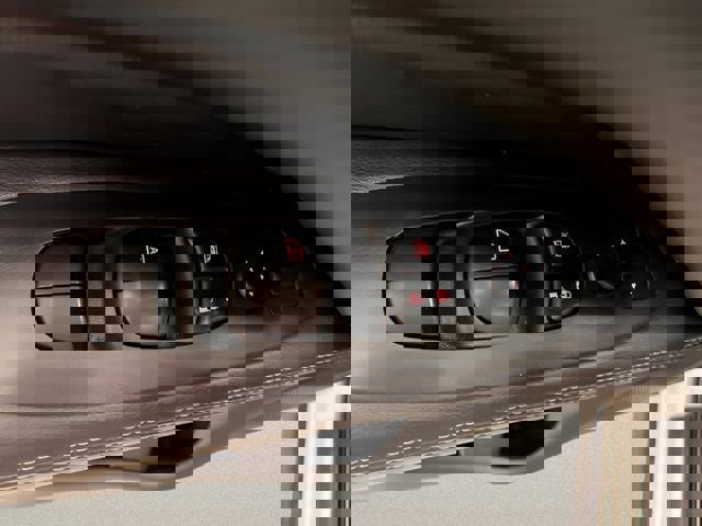 Used 2020 Nissan Pathfinder S image 18