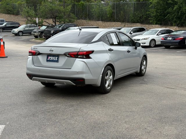 Used 2021 Nissan Versa S FWD image 5