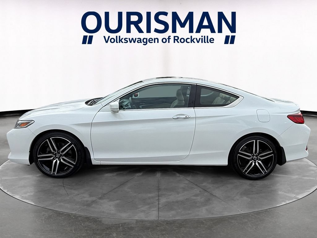 Used 2016 Honda Accord Touring image 3