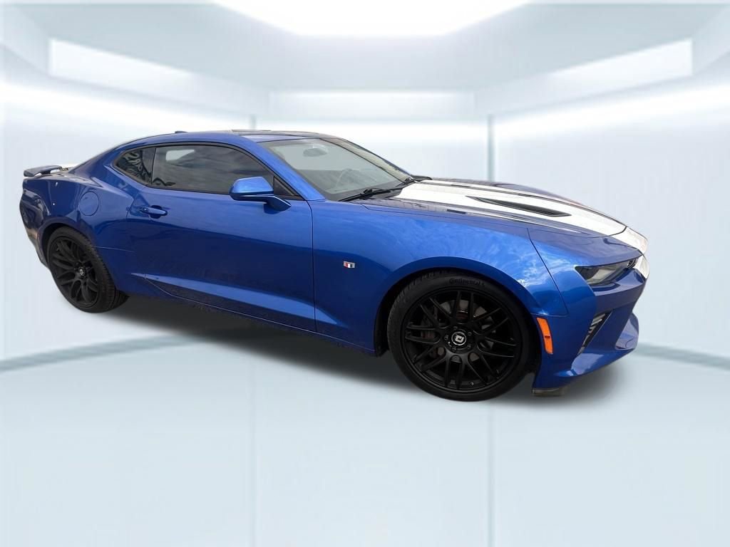 Used 2018 Chevrolet Camaro SS RWD image 5