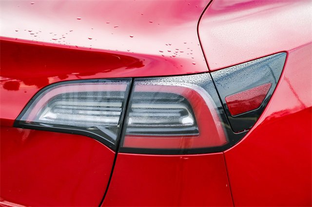 Used 2019 Tesla Model 3 Standard Range Plus image 10