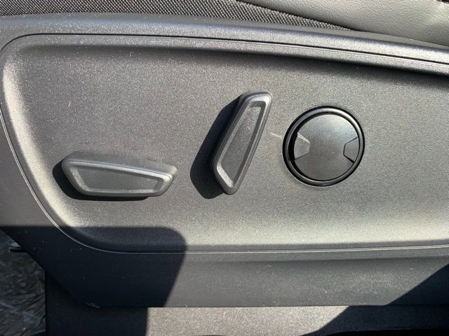New 2025 Ford Escape SE image 14