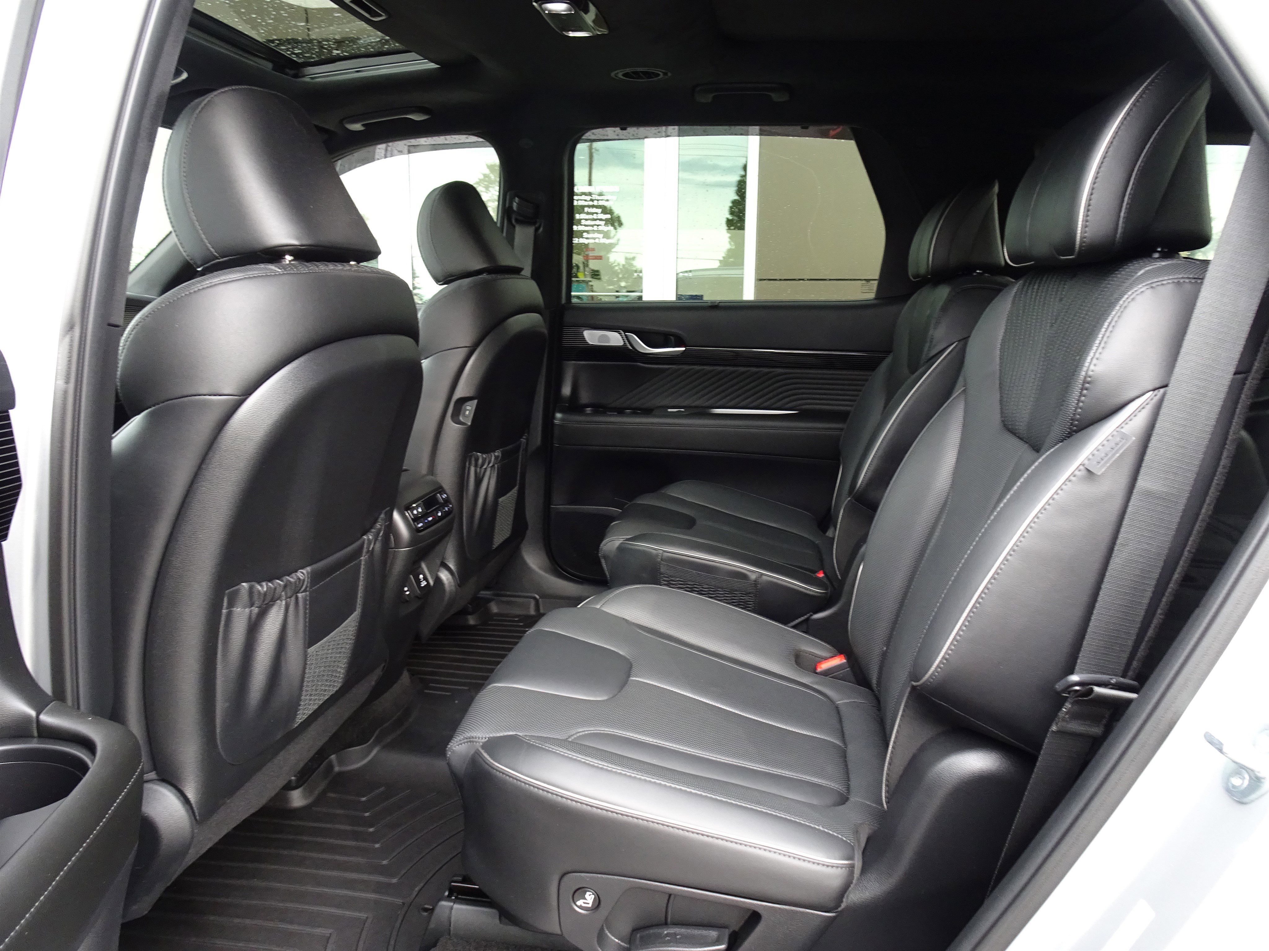 Used 2024 Hyundai Palisade Calligraphy AWD/4WD image 15