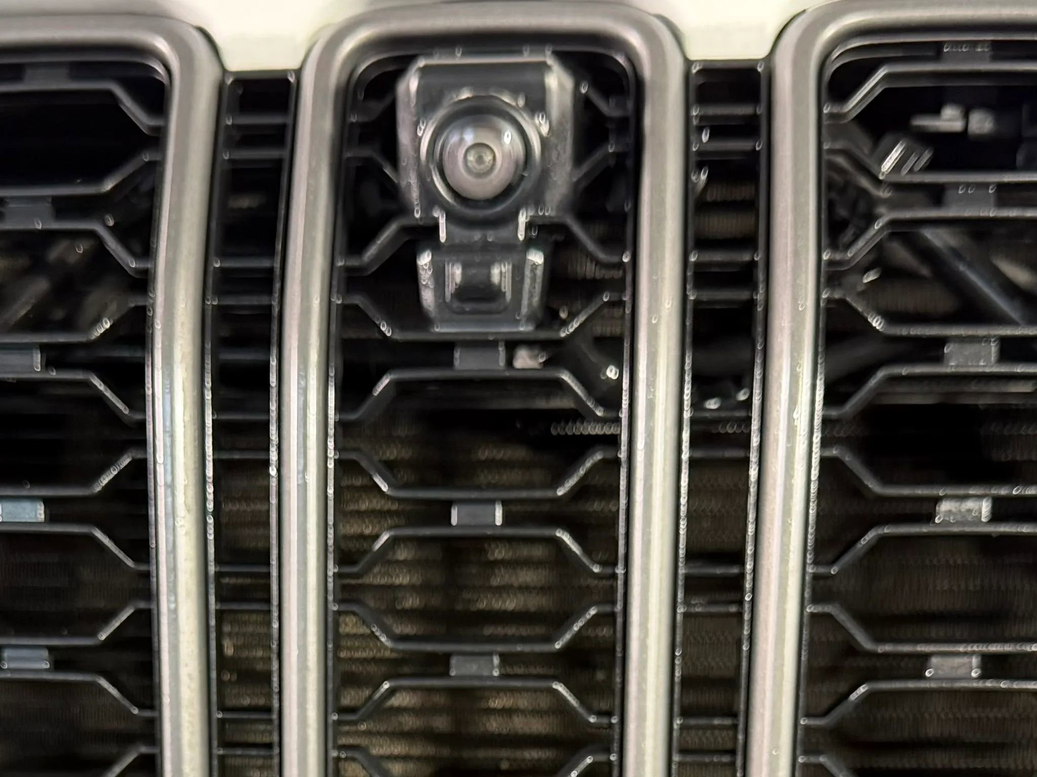 Used 2025 Jeep Gladiator Rubicon w/ Safety Group AWD/4WD image 5