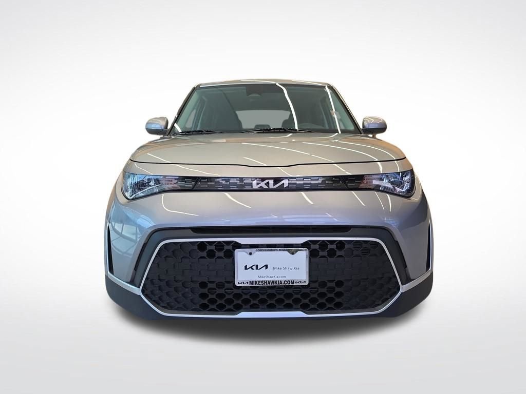 Used 2025 Kia Soul LX image 10