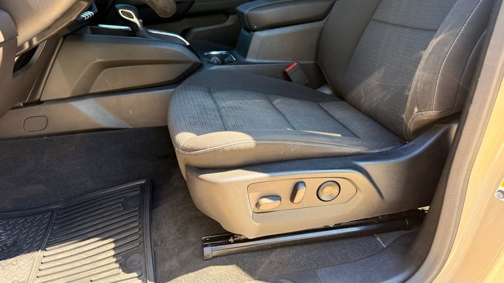 Used 2024 GMC Canyon Elevation w/ Convenience Package image 23