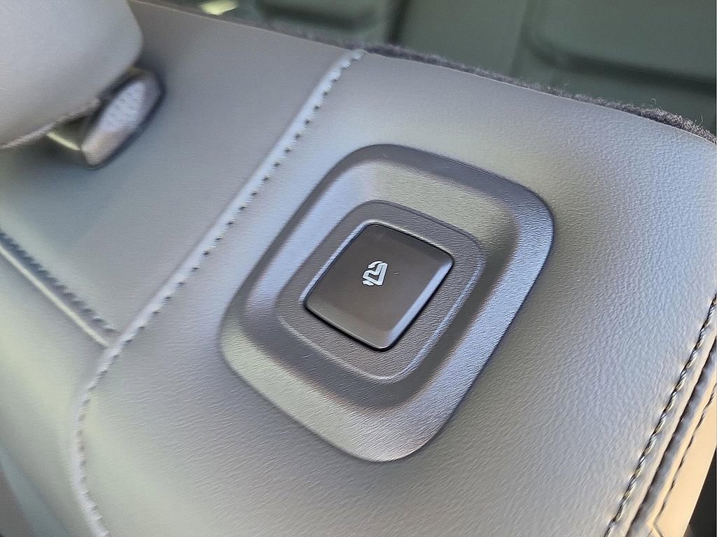 New 2026 Ford Expedition Max Active image 14