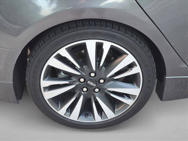 Used 2020 Lincoln MKZ Reserve FWD image 19