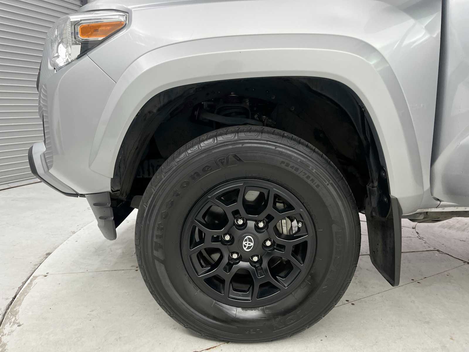 Used 2020 Toyota Tacoma SR5 AWD/4WD image 24