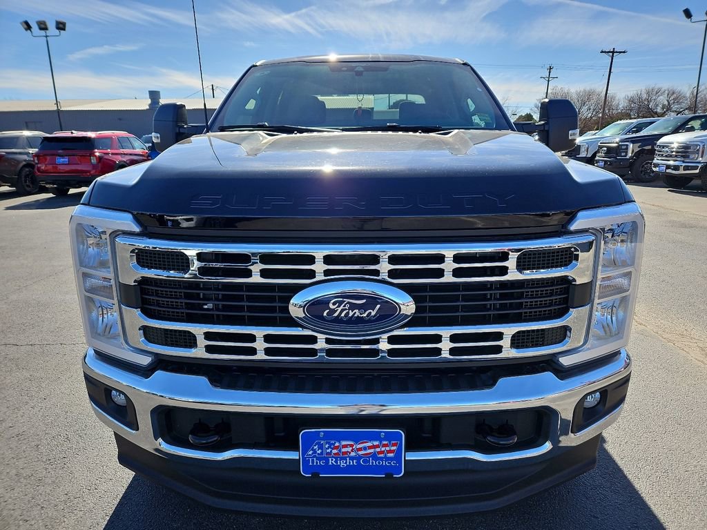 New 2026 Ford F250 XLT w/ FX4 Off-Road Package image 3