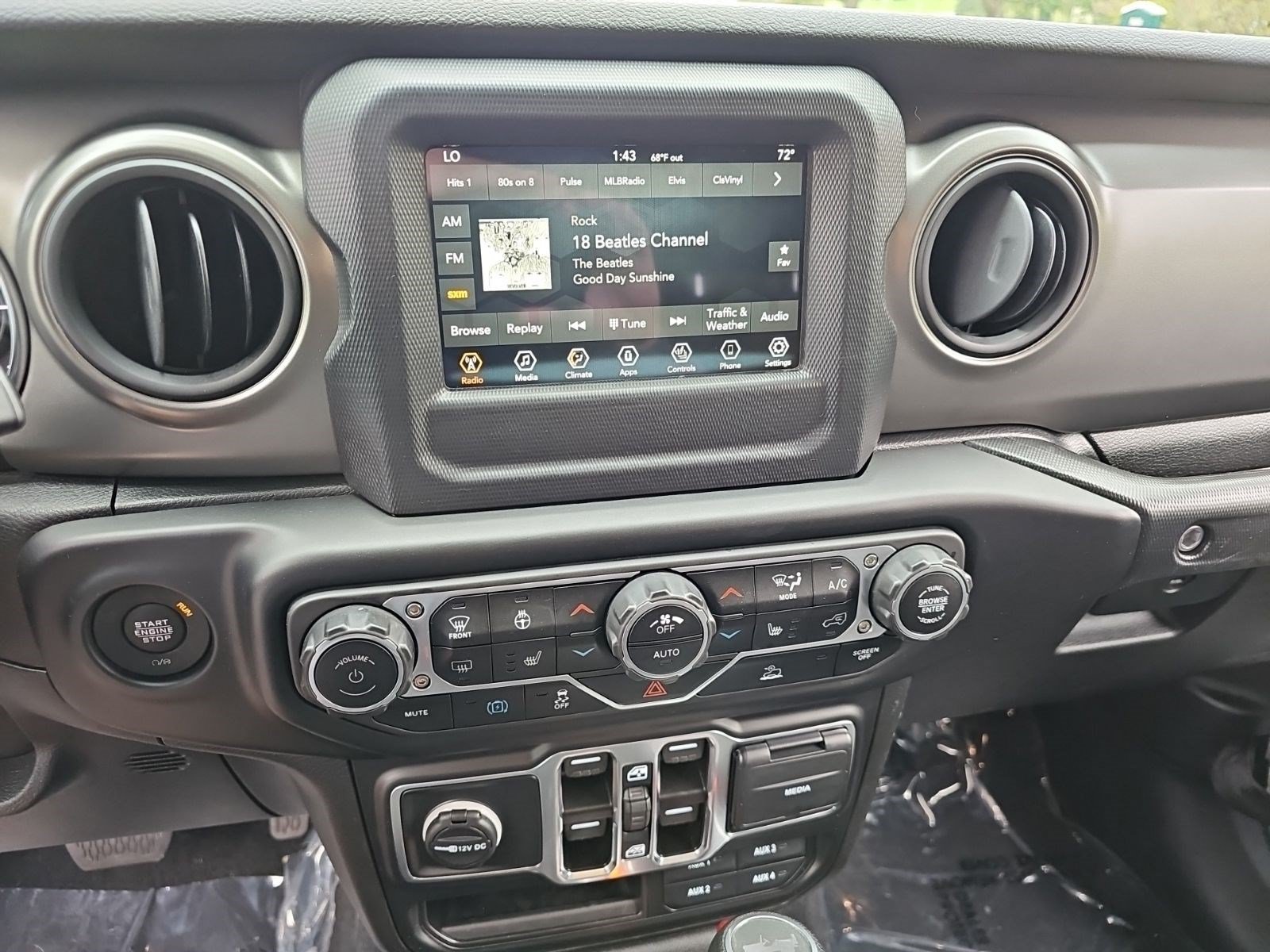 Used 2023 Jeep Wrangler Unlimited w/ Cold Weather Group AWD/4WD image 21