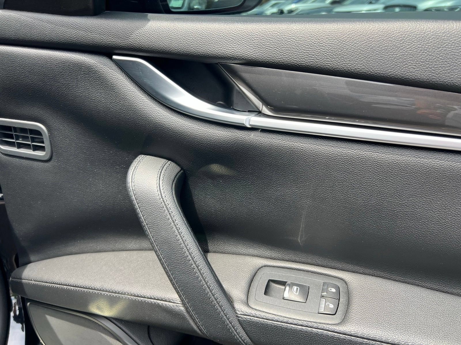 Used 2019 Maserati Ghibli RWD image 55