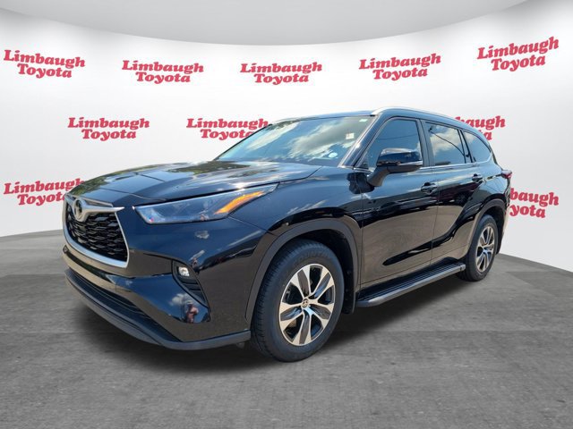 Used 2024 Toyota Highlander XLE AWD/4WD image 27