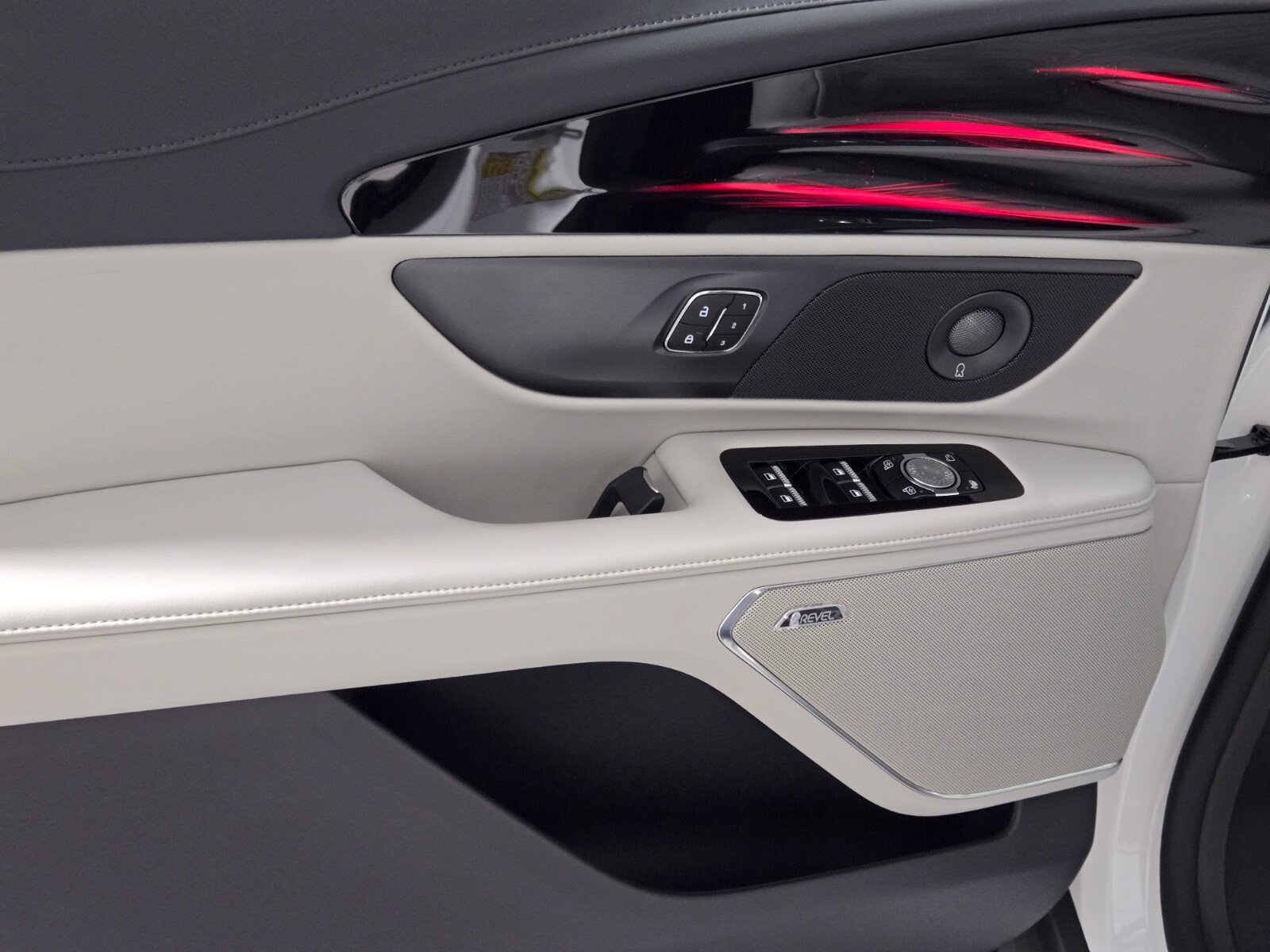 New 2026 Lincoln Nautilus Reserve w/ Jet Appearance Package AWD/4WD image 24