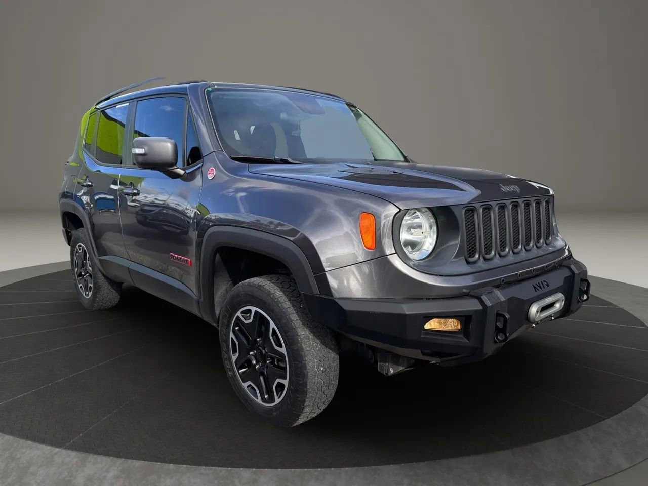 Used 2016 Jeep Renegade Trailhawk image 4