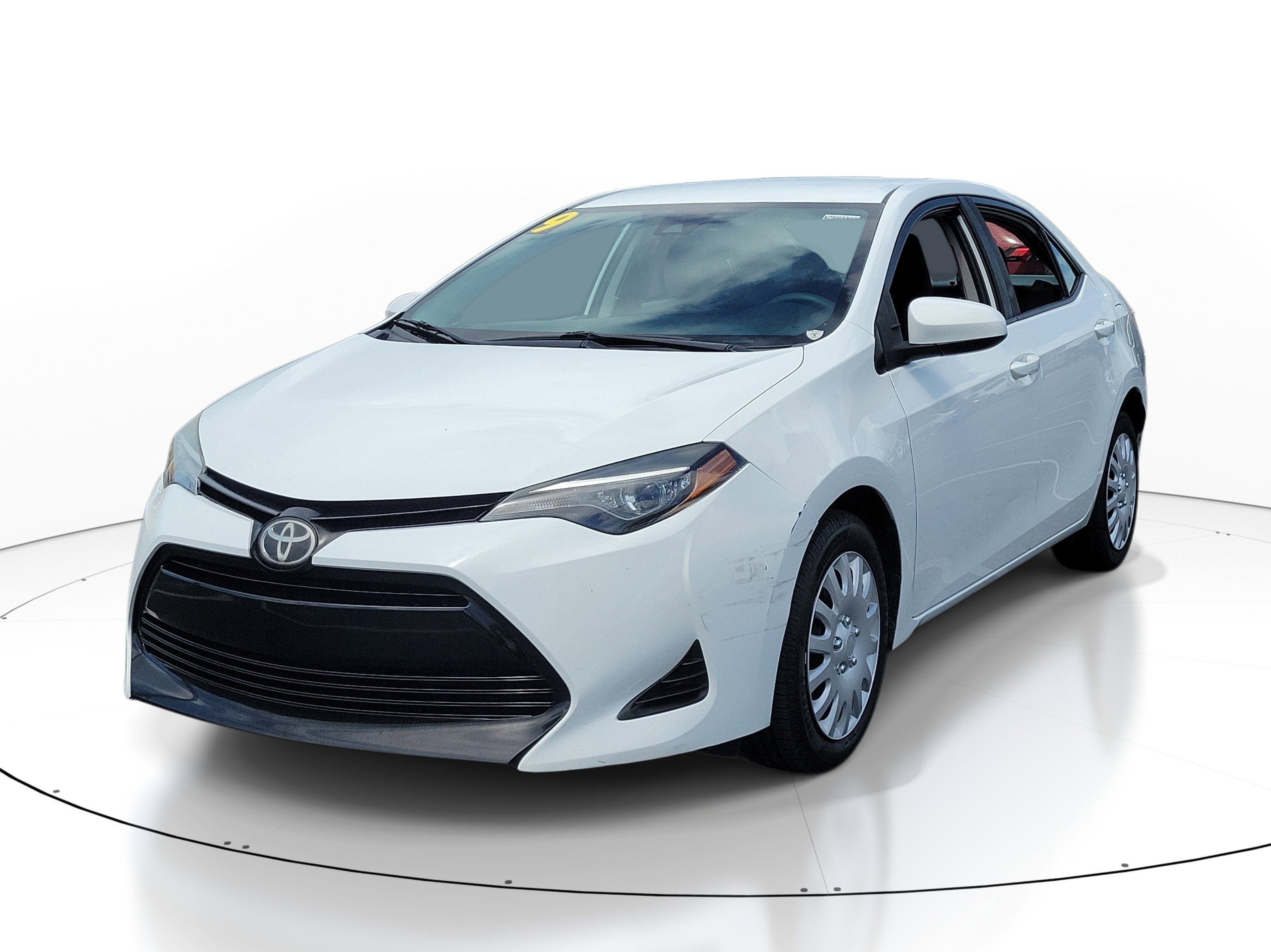 Used 2019 Toyota Corolla LE w/ Carpet Mat Package (TMS) FWD image 3