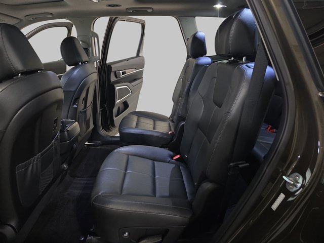 Used 2021 Kia Telluride SX image 17