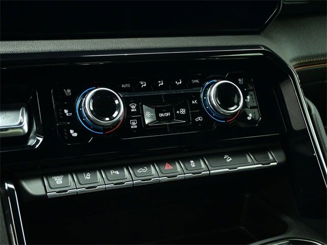 Used 2024 GMC Sierra 3500 AT4 w/ AT4 Premium Plus Package image 27