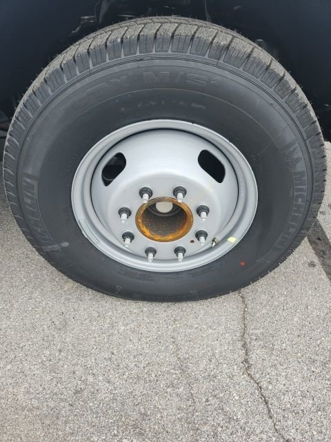 New 2026 Ford F350 XL w/ XL Chrome Package image 19