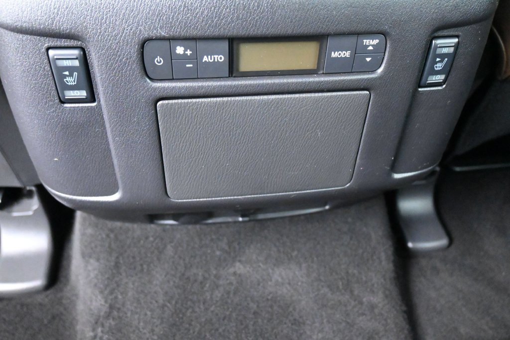 Used 2023 Nissan Armada Platinum w/ Captain's Chairs Package AWD/4WD image 20