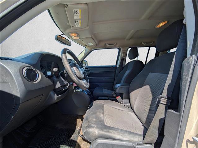 Used 2016 Jeep Patriot Sport w/ Power Value Group image 15