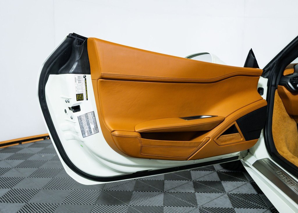 Used 2012 Ferrari 458 Italia Coupe image 16