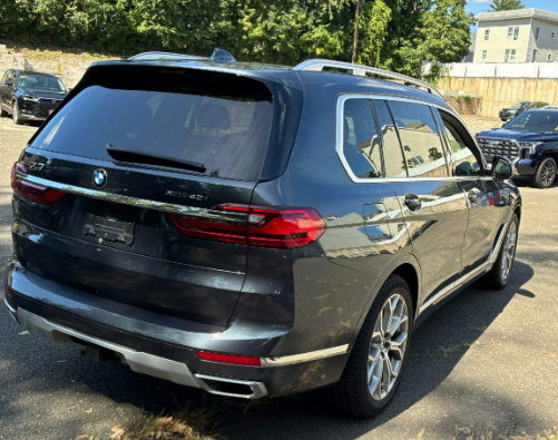 Used 2022 BMW X7 xDrive40i w/ Cold Weather Package AWD/4WD image 3