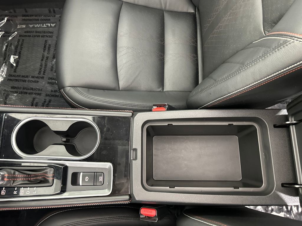 Used 2023 Nissan Altima 2.0 SR FWD image 16