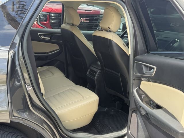Used 2019 Ford Edge SEL w/ Equipment Group 201A FWD image 30