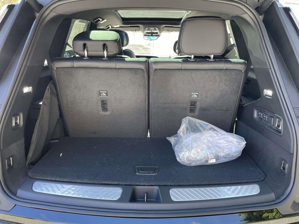 New 2026 Cadillac Vistiq Sport image 10