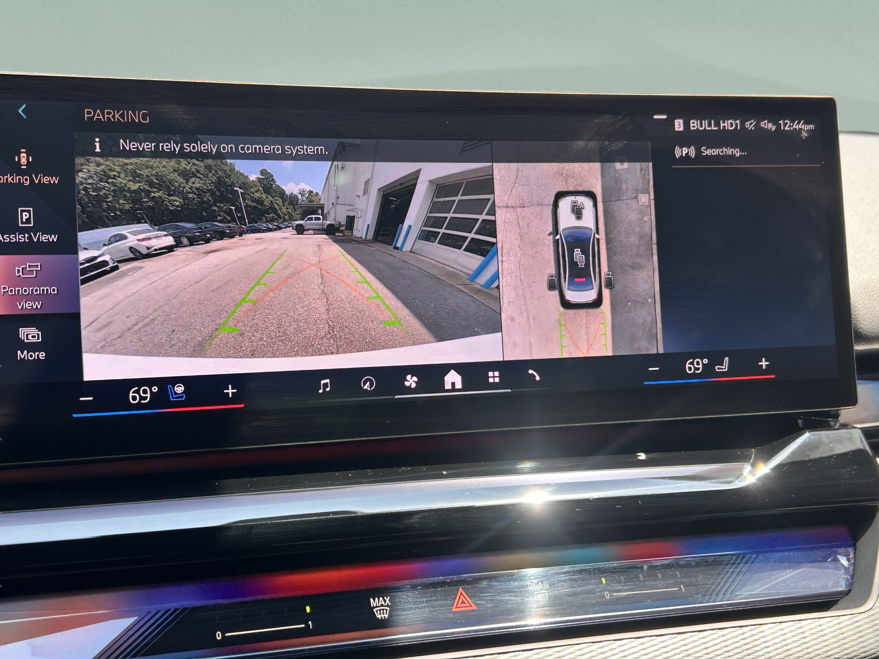 Used 2024 BMW i5 eDrive40i w/ M Sport Package RWD image 15