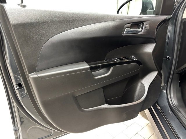 Used 2018 Chevrolet Sonic LT w/ Convenience Package image 10