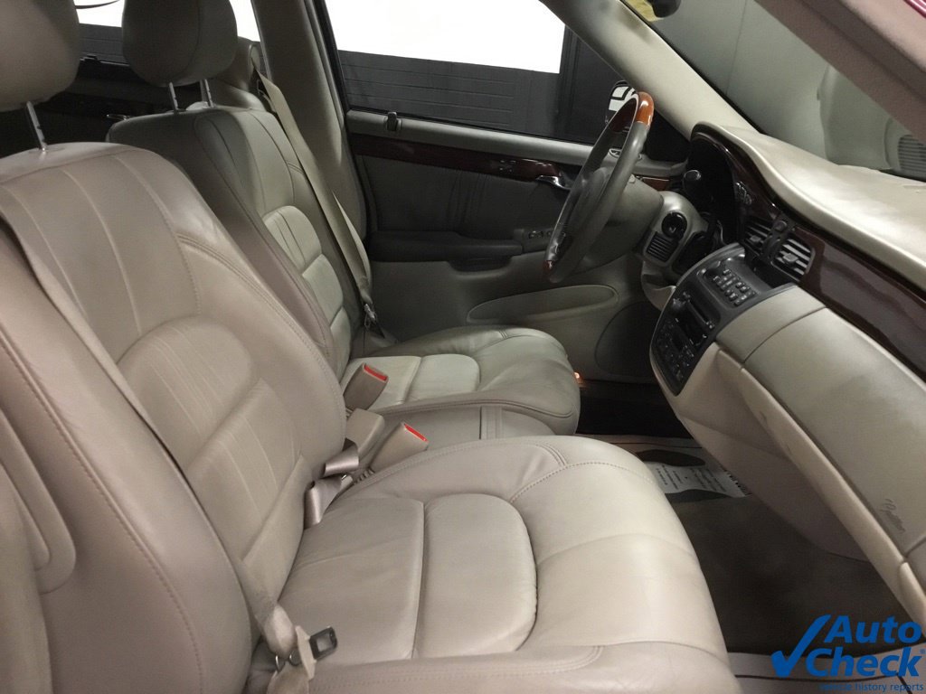 Used 2000 Cadillac De Ville DHS w/ Safety/Security Pkg FWD image 36