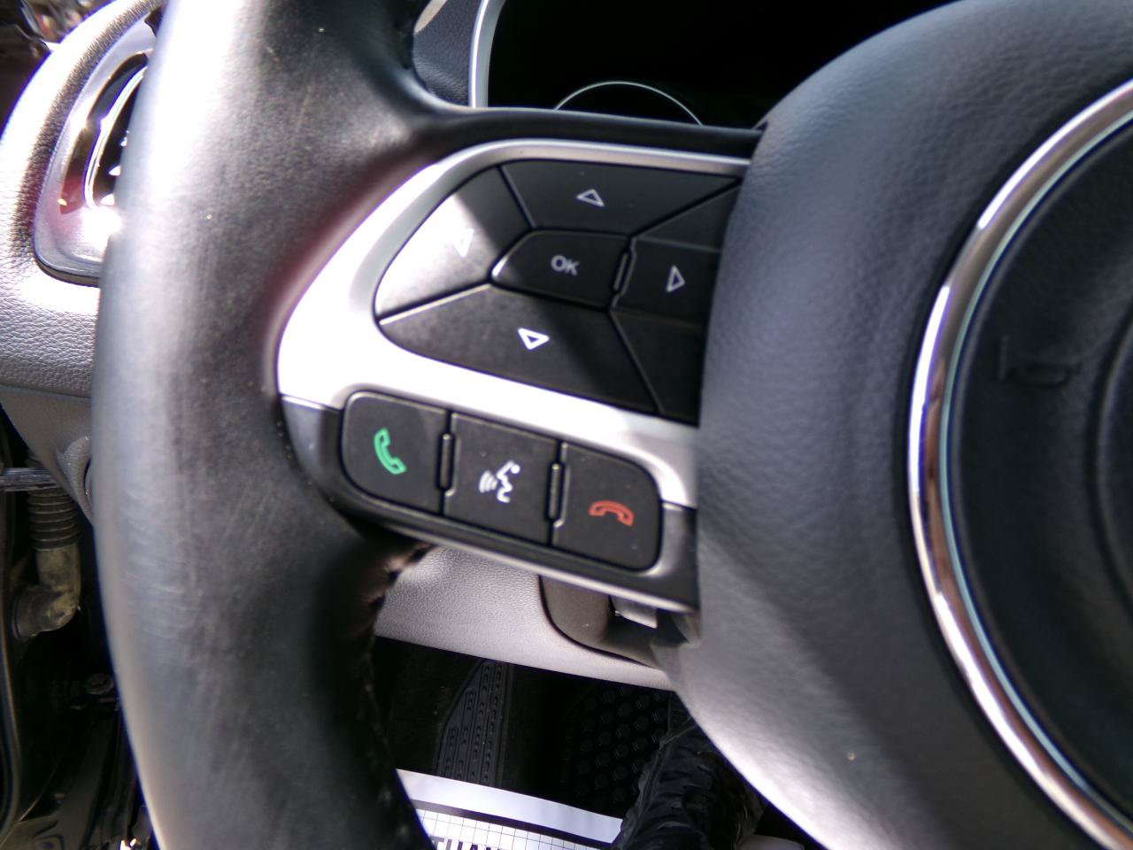 Used 2019 Jeep Compass Latitude AWD/4WD image 16