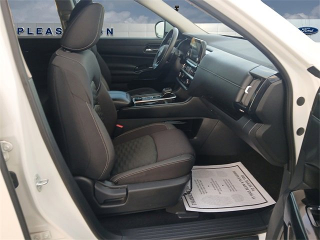 Used 2022 Nissan Pathfinder S image 15