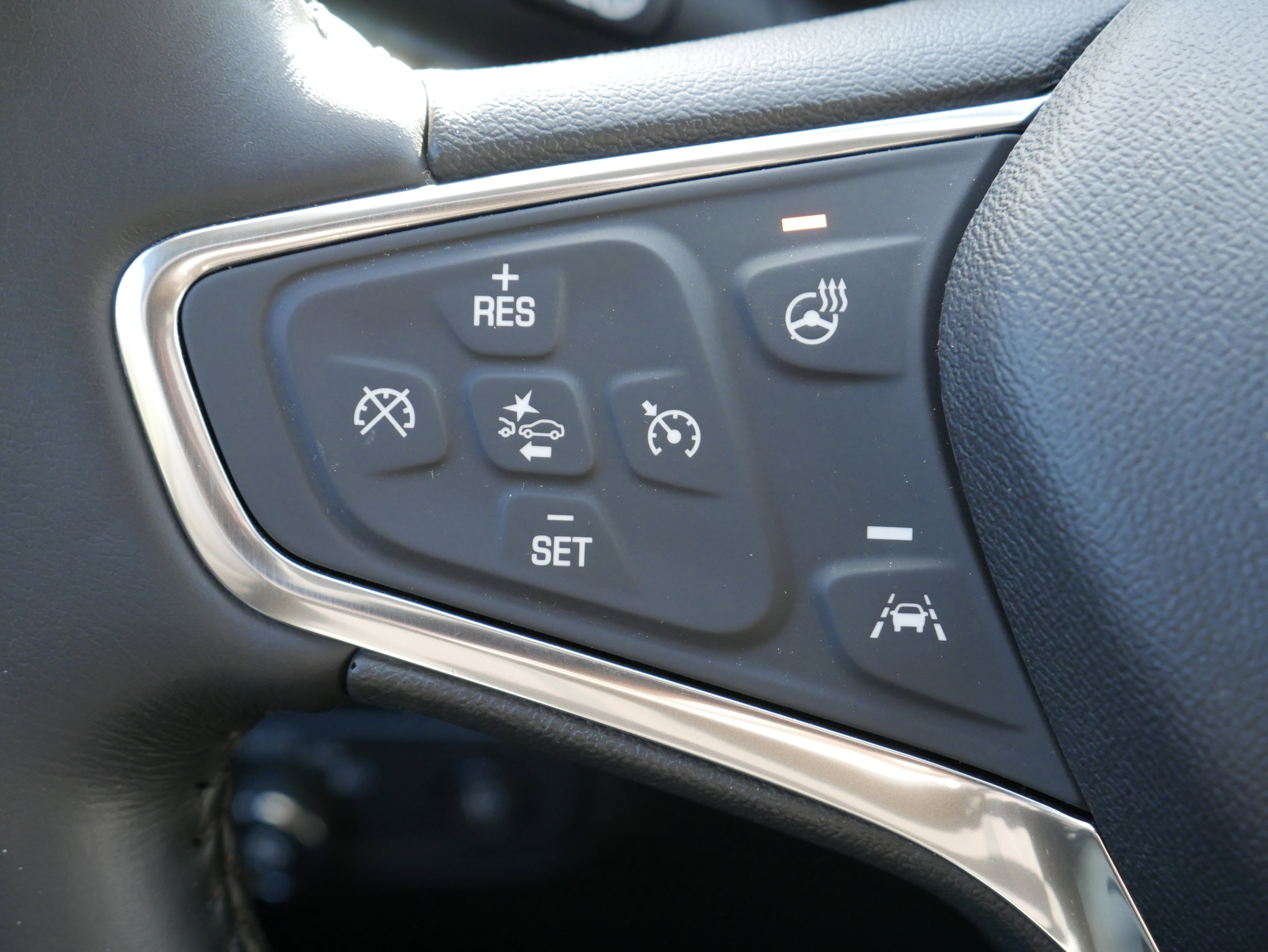 Certified 2020 Chevrolet Equinox Premier image 23