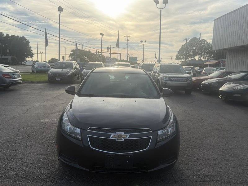Used 2014 Chevrolet Cruze LT FWD image 2