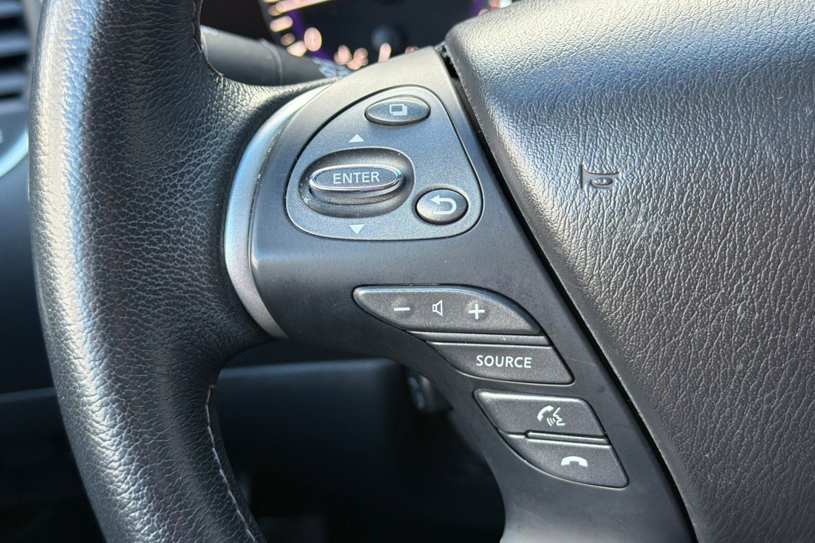 Used 2016 INFINITI QX60 Luxe image 32