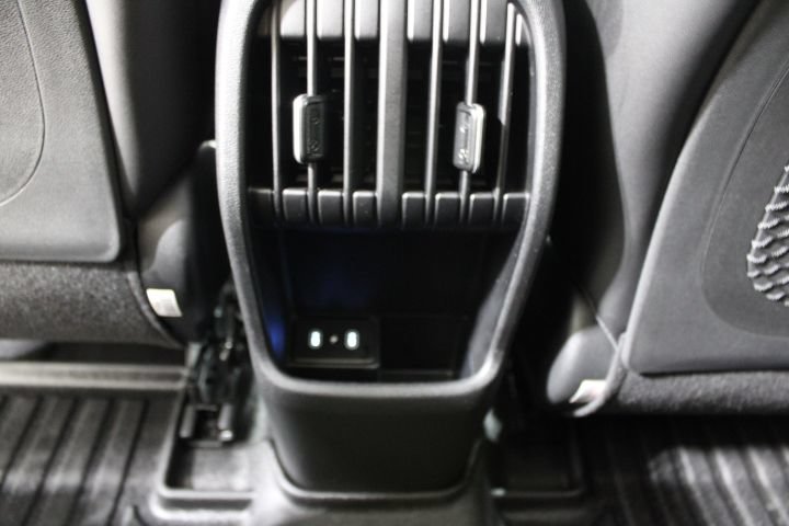 Used 2024 Hyundai Kona Limited FWD image 23