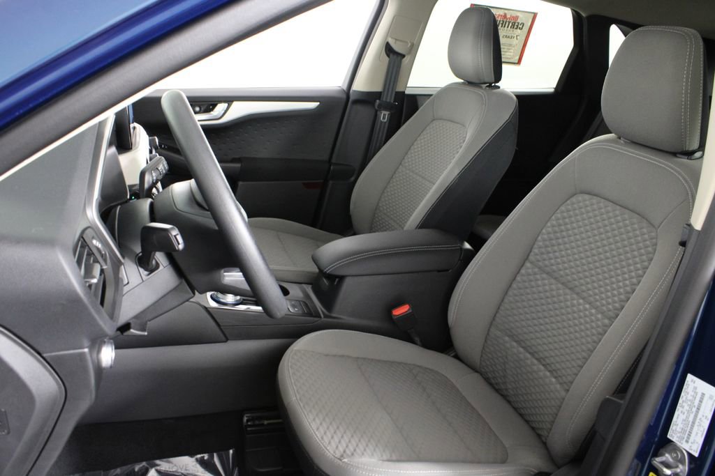 Used 2020 Ford Escape SE image 19